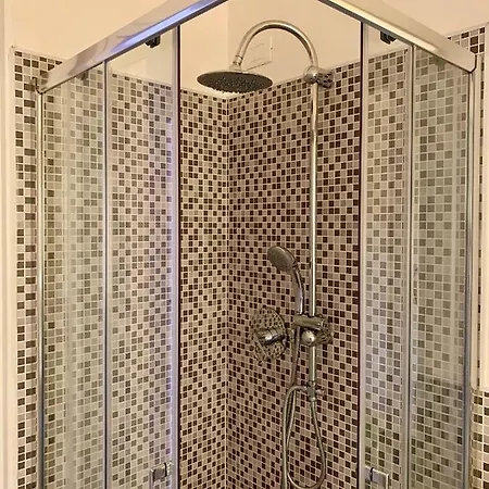 Fontana *